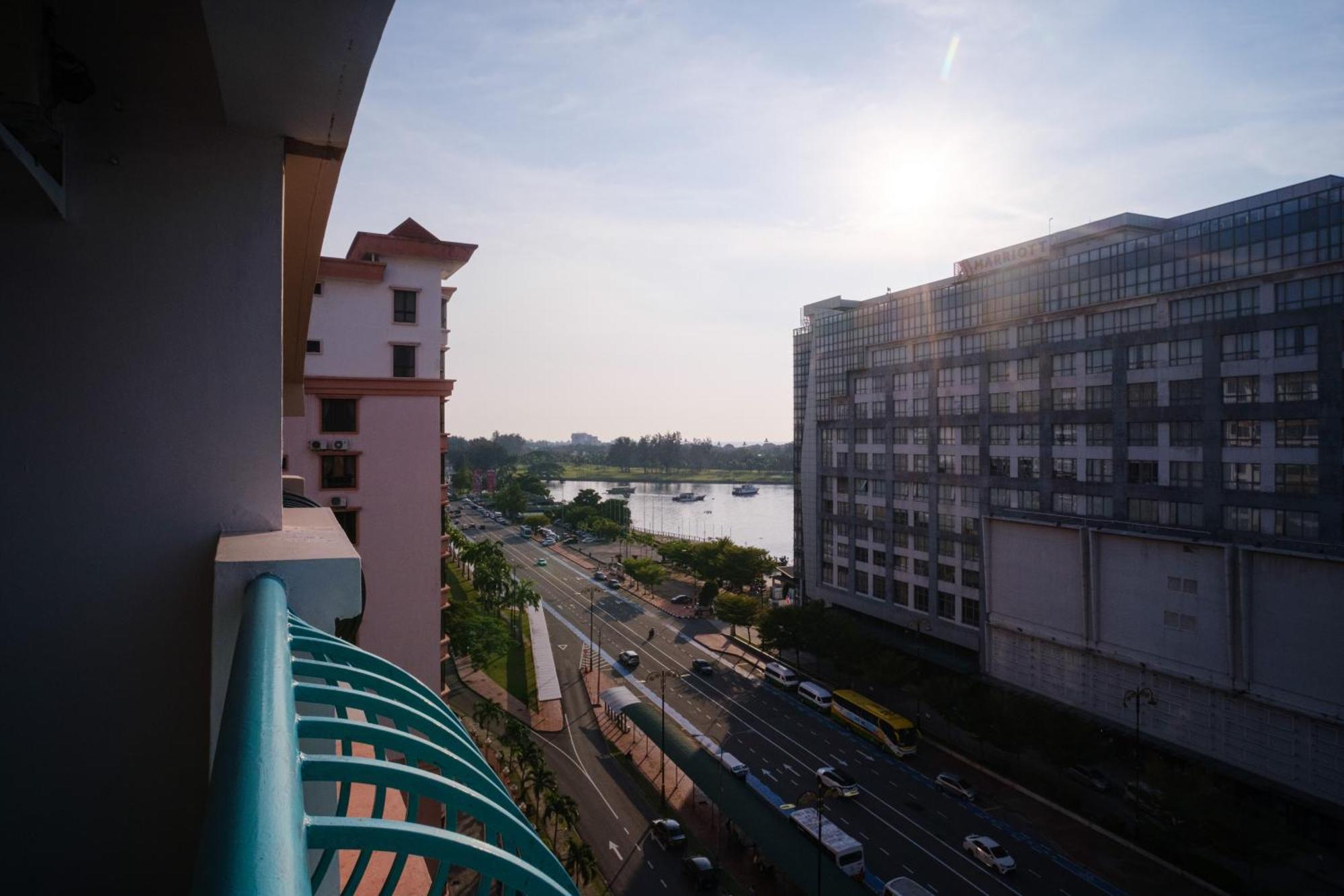 Petronella Apartment C1 Marina Court كوتا كينابالو المظهر الخارجي الصورة